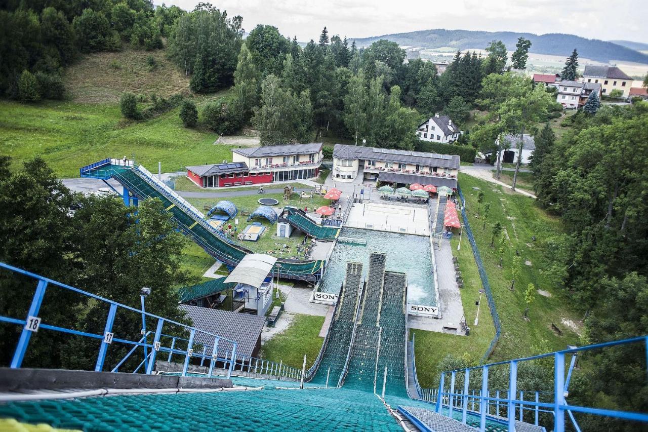 Penzion Acrobat Park Štíty Exterior foto