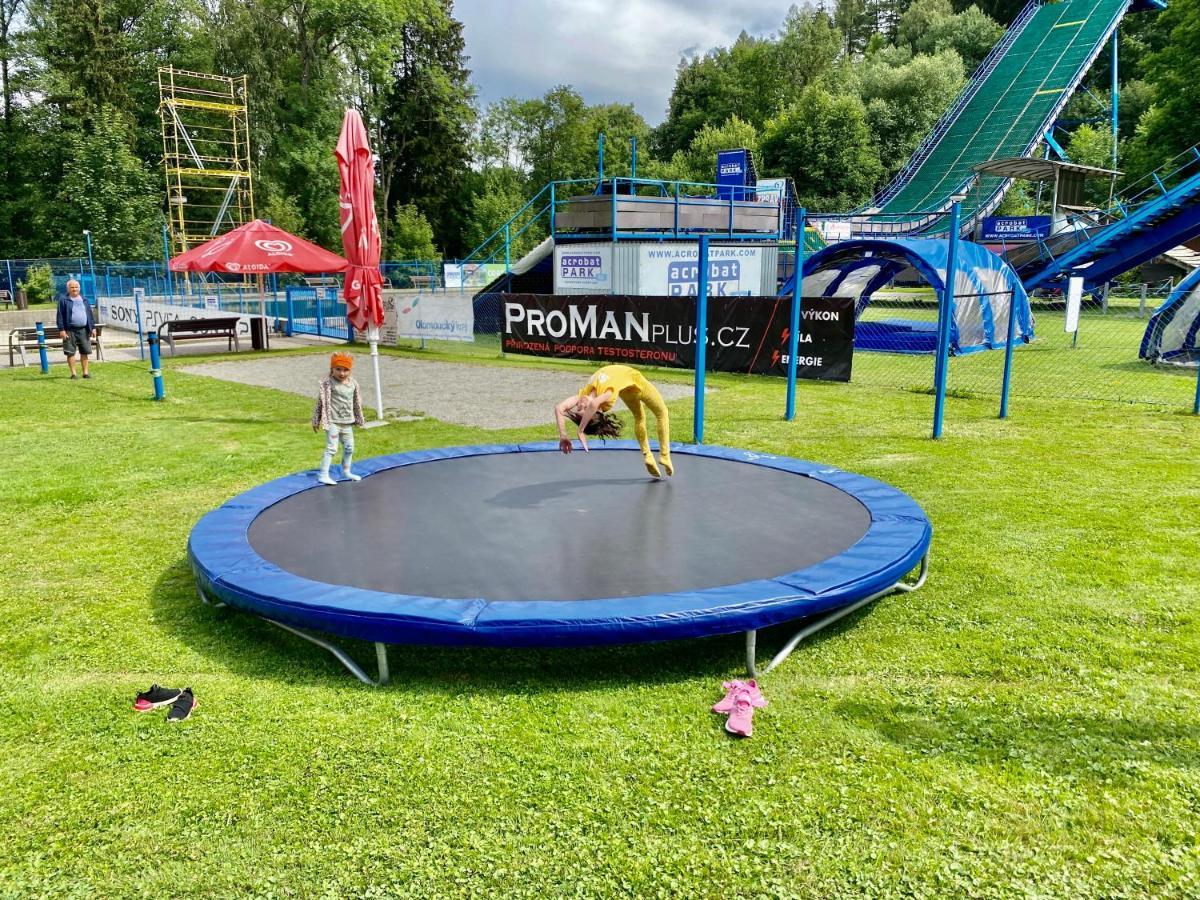 Penzion Acrobat Park Štíty Exterior foto